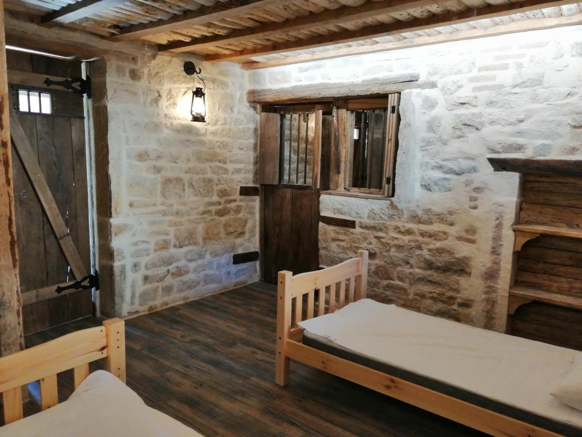Gite Les Hauts De Morey - Aux Bonnes-Mares Bagian luar foto